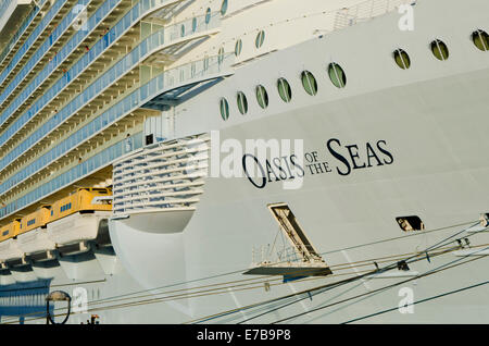 MS Oasis of the seas, sea world's largest cruise ship in the harbour of Malaga, Southern Spain. Stock Photo