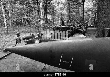 US Army, nuclear tactical missile 'Lance' during NATO exercises in Germany (September 1988) Stock Photo