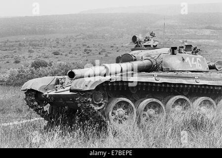 Hungarian army, armored brigade of Tata, Soviet built T 72 tanks (may 1990) Stock Photo