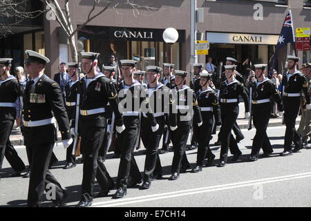 australian defence force personnel marching down macquarie street ...