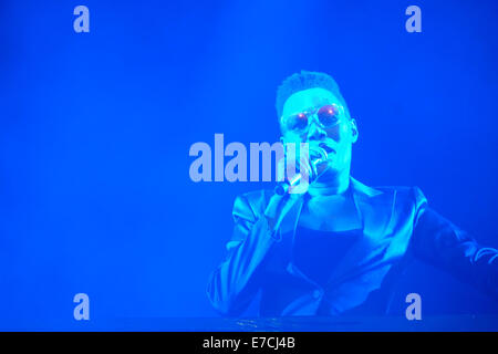 London, UK. 13th September, 2014. Grace Jones performs live in London Credit:  Rachel Megawhat/Alamy Live News Stock Photo