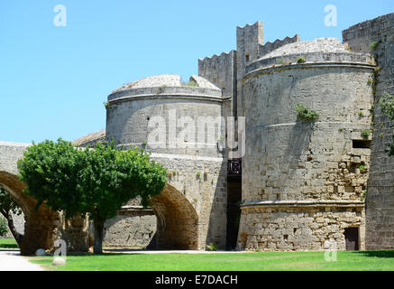 Castle in Rhodes Greece - The Palace of the Grand Master of the Knights of Rhodes is a medieval castle in the city of Rhodes Stock Photo