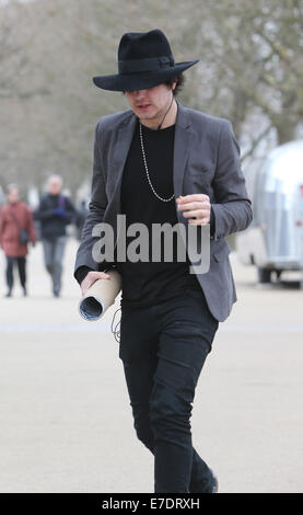 Pete Doherty walking past the ITV Studios today  Featuring: Pete Doherty Where: London, United Kingdom When: 11 Mar 2014 Stock Photo