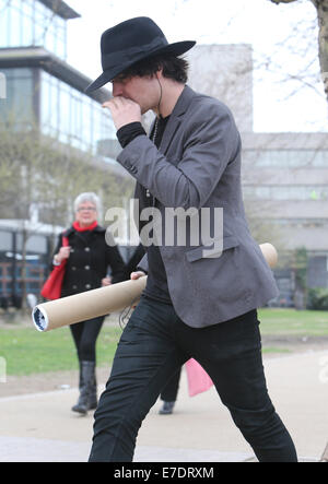 Pete Doherty walking past the ITV Studios today  Featuring: Pete Doherty Where: London, United Kingdom When: 11 Mar 2014 Stock Photo