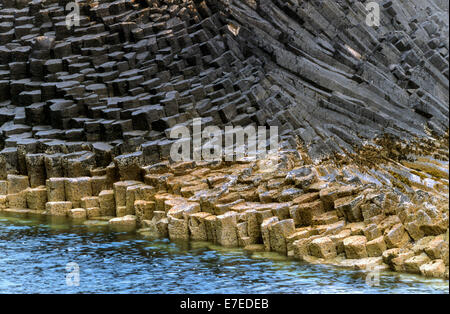 VOLCANIC ROCK FORMATION  ON STAFFA ISLAND OUTER HEBRIDES SCOTLAND Stock Photo