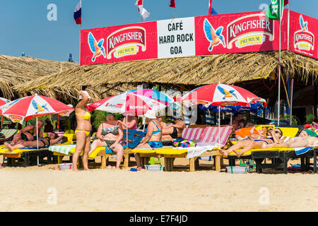 Tourists on the beach in front of Cafe Hard Rock Goa, Calangute Beach, Calangute, Goa, India Stock Photo