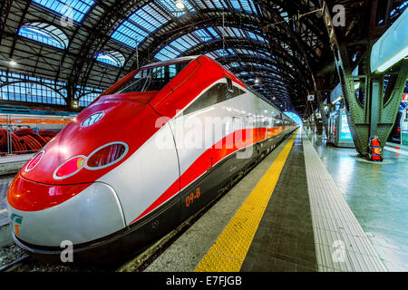 High speed Italian Frecciarossa train at Venice railway station in ...