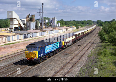 47853 & 47790 pass through Banbury with 1Z67 Manchester Victoria to Bath Spa Northern Belle on 21/06/14. Stock Photo