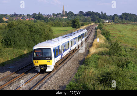 Ciltern Railways class 165 no. 165038 passes through Banbury with 1R58 1718 London Marylebone to Birmingham Moor Street service Stock Photo