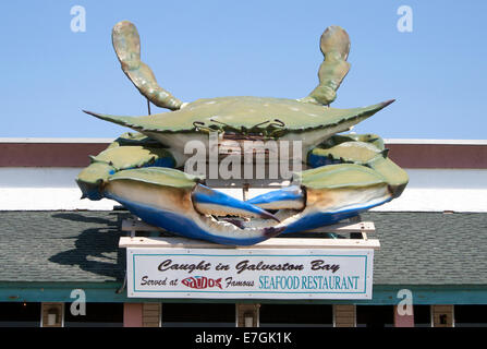 Giant Crab on a roof at a seafood restaurant in Galveston Texas Stock Photo