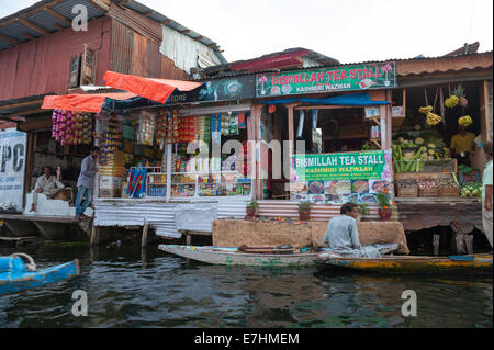 Kashmir, Dal Lake, Boat, House boat, 'Jammu & Kashmir', Srinagar, Shikara, Shopping, Market, Floating Market Stock Photo