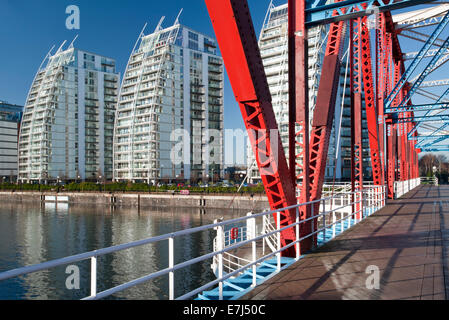 NV Apartments & The Detroit Swing Bridge, Huron Basin, Salford Quays, Greater Manchester, England, UK Stock Photo
