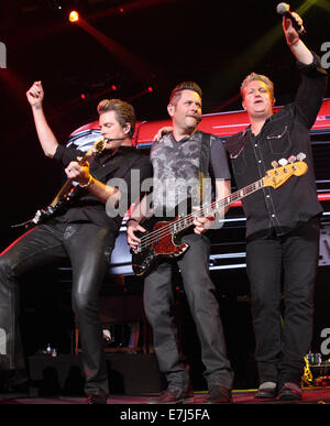 Gary LeVox, Jay Demarcus and Joe Don Rooney of Rascal Flatts. 17 ...