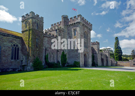 The gatehouse of 15th century Hampton Court Castle Herefordshire England UK Stock Photo