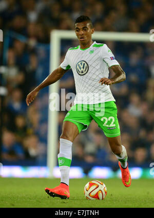 Liverpool, UK. 18th Sep, 2014. Wolfsburg's Luiz Gustavo in action during the UEFA Europa League group H soccer match between Everton FC and VfL Wolfsburg at the Goodison Park, Liverpool, Britain, 18 September 2014. © dpa picture alliance/Alamy Live News Stock Photo