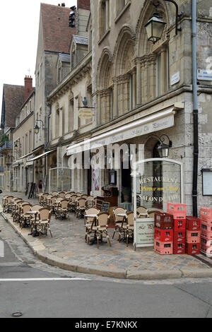 Restaurant cafe in Cloitre Notre Dame , Chartres, Eure et Loir, Centre, France Stock Photo