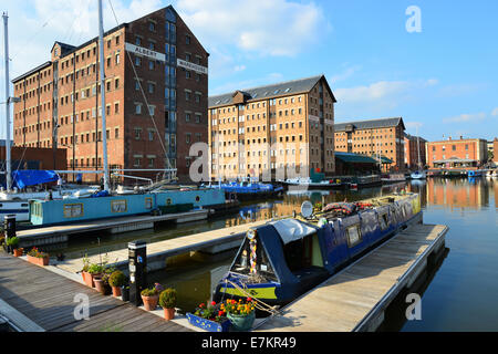 Canal boats moored in Gloucester Docks, Gloucester, Gloucestershire, England, United Kingdom Stock Photo