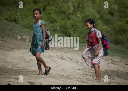 Bandorban, Bangladesh. 20th Sep, 2014. Tribal children back home after school © Zakir Hossain Chowdhury/ZUMA Wire/Alamy Live News Stock Photo