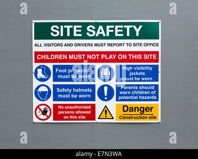 health and safety warning sign outside a construction site in the UK Stock Photo