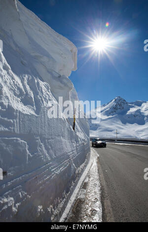 Engadin, Engadine, high, snow  walls, Bernina Pass, street, winter, canton, GR, Graubünden, Grisons, Upper Engadine, mountain, m Stock Photo