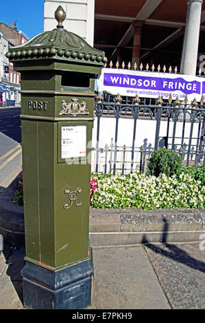Postbox, Windsor, Royal Borough of Windsor and Maidenhead, Berkshire, England, United Kingdom Stock Photo