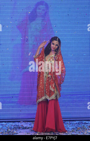 Pakistani Model Ramp Lahore, Pakistan. 21st Sep, 2014. Pakistani model walks on the ramp to ...
