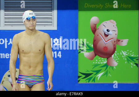 Incheon, South Korea. 23rd Sep, 2014. Sun Yang of China warms up before the men's 400m freestyle competition at the 17th Asian Games in Incheon, South Korea, Sept. 23, 2014. © Zhu Zheng/Xinhua/Alamy Live News Stock Photo