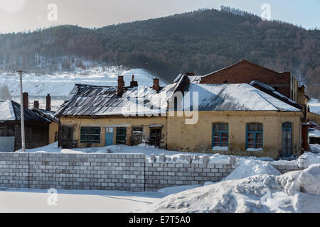 Chines house on Xitong River near Hengdaohezi, Heilongjiang, China Stock Photo