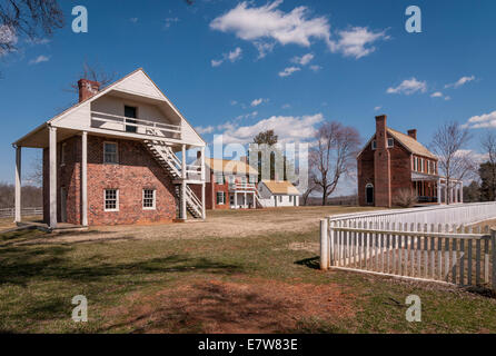 Guest house, kitchen, slave quarters and Clover Hill Tavern, left to right, in Appomattox Courthouse National Historical Park Stock Photo