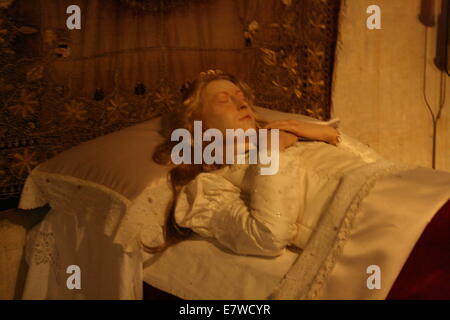 Catherine Parr laying in state, Queen of England, last wife of King Henry the VIII, Sudeley Castle Stock Photo