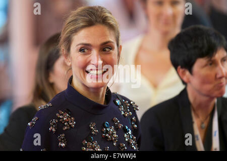 Julie Gayet attending the 'La voz en off' premiere at the 62nd San Sebastian International Film Festival on September 23, 2014/picture alliance Stock Photo