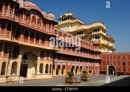 The Diwan Khana and Chandra Mahal in the Diwan-i-Am, a courtyard in the City Palace of Jaipur, Rajasthan, India Stock Photo