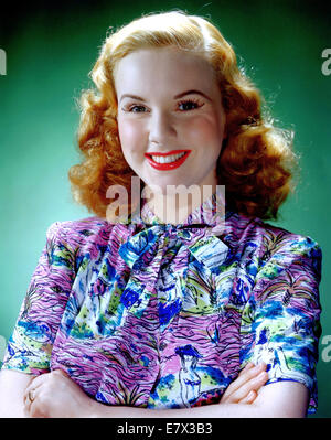 DEANNA DURBIN  (1921-2013) US singer and film actress about 1942 Stock Photo