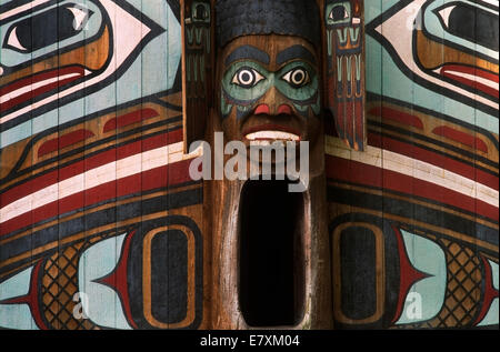 Entrance to Indian clan house a replica of a Tlingit clan house in Totem Bight State Park, Revillagigedo Island, near Ketchikan, Stock Photo