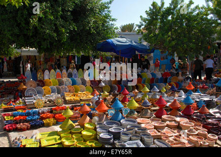 Brightly coloured ceramics on sale in Houmt Souk Stock Photo