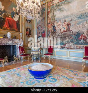 Woodstock, Oxfordshire, UK, Friday 26th September 2014 Preview of Ai Weiwei at Blenheim Palace, Blenheim Art Foundation's inaugural exhibition, opening to the public on 1st October 2014 Bowl of pearls in 3rd State Room © Nikreates/Alamy Stock Photo