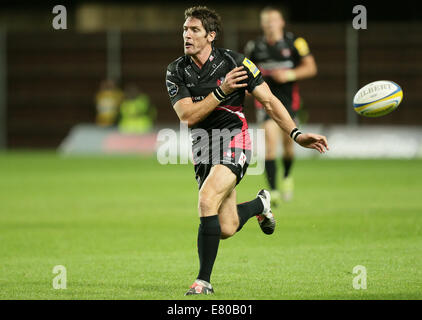 Oxford, UK. 26th Sep, 2014. Aviva Premiership. James Hook offloads the ball during London Welsh versus Gloucester Rugby. Credit:  Action Plus Sports/Alamy Live News Stock Photo