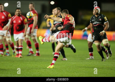 Oxford, UK. 26th Sep, 2014. Aviva Premiership. Ollie Barkley clears in his own 22 during London Welsh versus Gloucester Rugby. Credit:  Action Plus Sports/Alamy Live News Stock Photo
