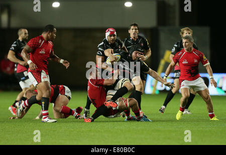 Oxford, UK. 26th Sep, 2014. Aviva Premiership. Ben Morgan is bought down by Lachlan McCaffery during London Welsh versus Gloucester Rugby. Credit:  Action Plus Sports/Alamy Live News Stock Photo