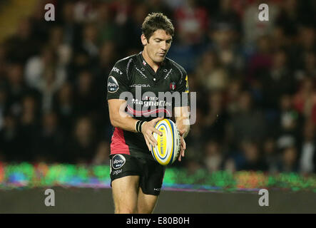 Oxford, UK. 26th Sep, 2014. Aviva Premiership. James Hook prepares to kick up field during London Welsh versus Gloucester Rugby. Credit:  Action Plus Sports/Alamy Live News Stock Photo