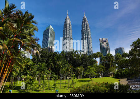 Petronas Twin Towers at KLCC in Kuala Lumpur, Malaysia Stock Photo