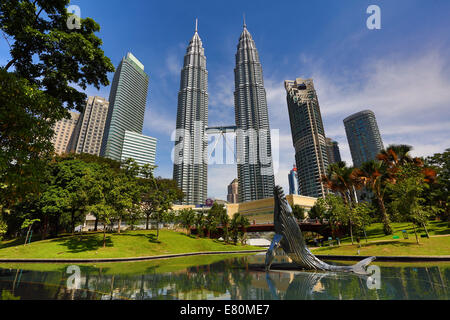 Petronas Twin Towers at KLCC in Kuala Lumpur, Malaysia Stock Photo