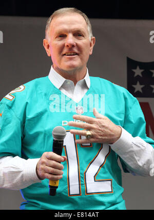 Miami dolphins 1972 hi-res stock photography and images - Alamy