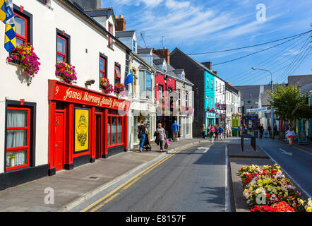 Shops and bars on Lower Market Street in the town centre, Ennis, County Clare, Republic of Ireland Stock Photo