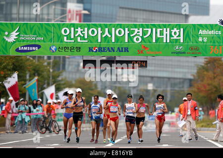 Incheon, South Korea. 28th Sep, 2014. Start Athletics : Women's 20km Race walk at Race Walking Course during the 2014 Incheon Asian Games in Incheon, South Korea . Credit:  AFLO SPORT/Alamy Live News Stock Photo