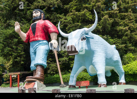 Paul Bunyan and his Blue Ox Babe at Trees of Mystery Klamath California ...