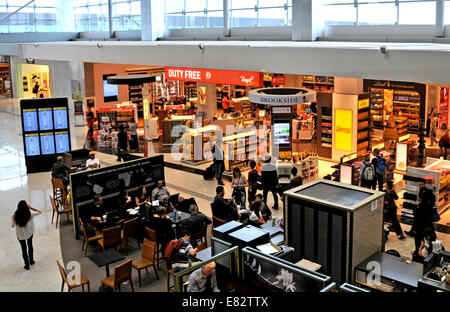 Starbucks Coffee and Duty Free Shop Guarulhos international airport ...
