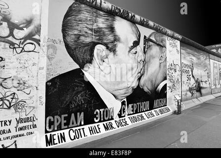 Germany, Berlin: Black and White version of the famous wall motive 'The Brother´s Kiss' at East Side Gallery