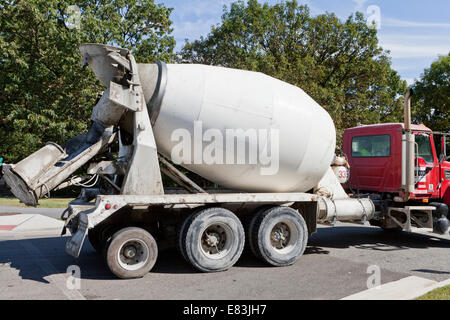 Rear-discharge concrete transport truck - USA Stock Photo