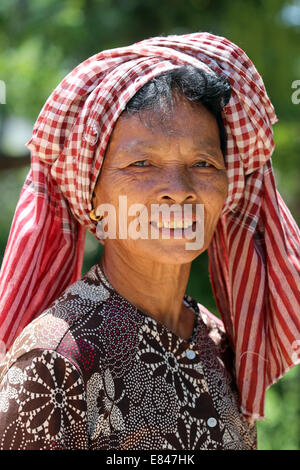 Old woman hi-res stock photography and images - Alamy
